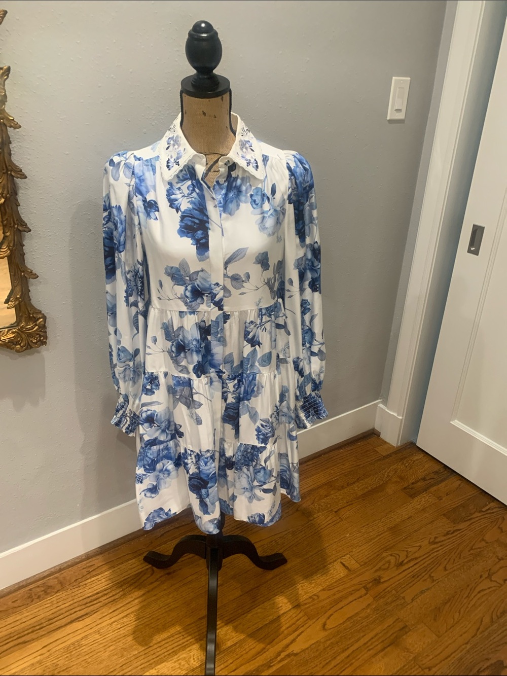 Alice + Olivia blue floral dress